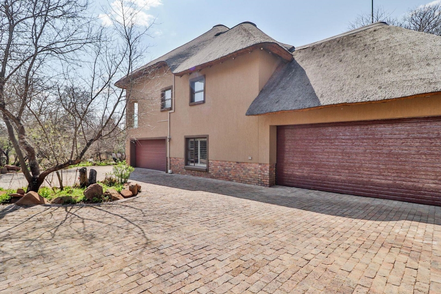 4 Bedroom Property for Sale in Boschenvaal River Front Lodges Free State